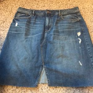Size 12 denim Loft skirt!
